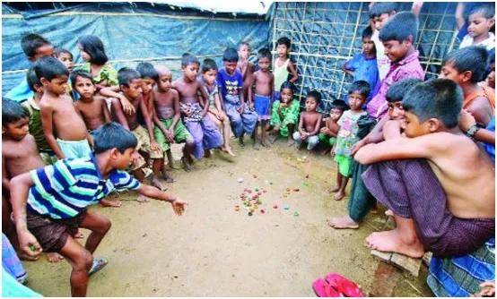 নাফনদীর ওপারে হাজারো রোহিঙ্গা মৃত্যু ঝুঁকিতে