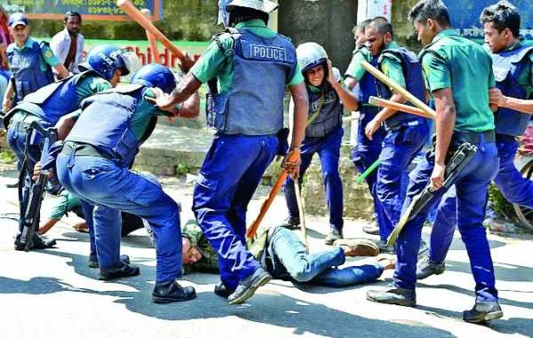 চট্টগ্রাম কলেজে ফের ছাত্রলীগের সংঘর্ষ : আহত ৫