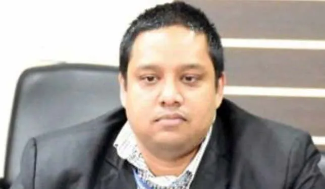 নর্থ সাউথের শিক্ষক মুবাশ্বার কোথায়-কারা তুলে নিল