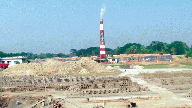 ওয়াক্ফ সম্পত্তি দখল করে অবৈধ ইটভাটা