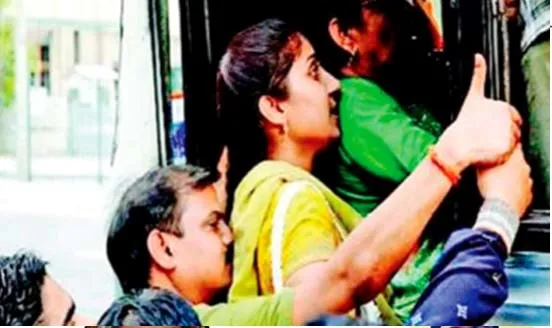 প্রতিনিয়ত হয়রানির শিকার নারী যাত্রীদের প্রতিবাদের ভাষা লোকলজ্জায় থাকে স্তব্ধ