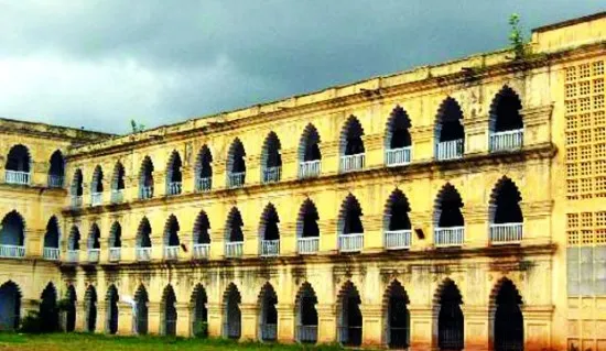 মোহসীনিয়া মাদরাসা যেভাবে হলো কবি নজরুল কলেজ