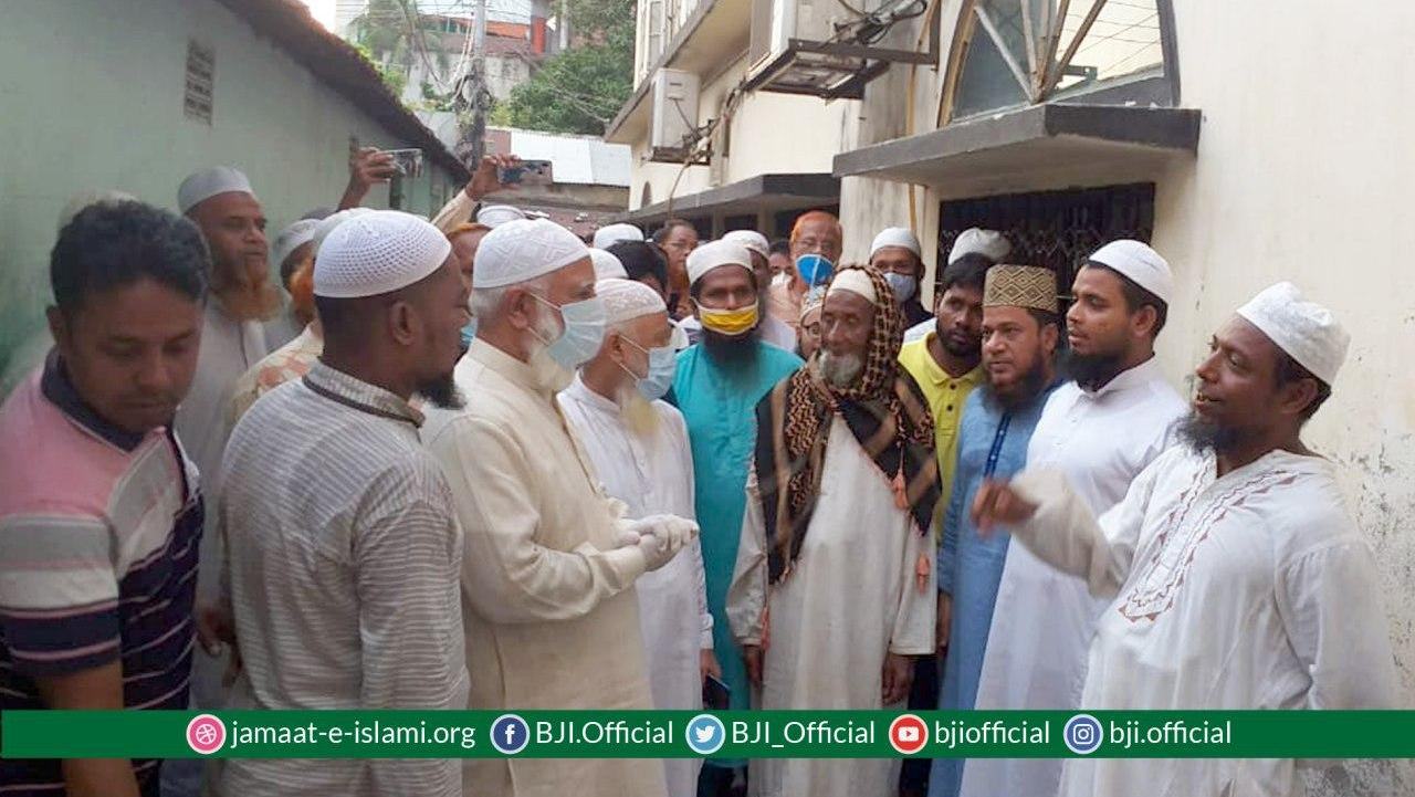 তল্লা মসজিদে গ্যাস ও বিদ্যুৎ বিস্ফোরণে নিহত ও আহত পরিবারের পাশে আমীরে জামায়াত ডা. শফিকুর রহমান