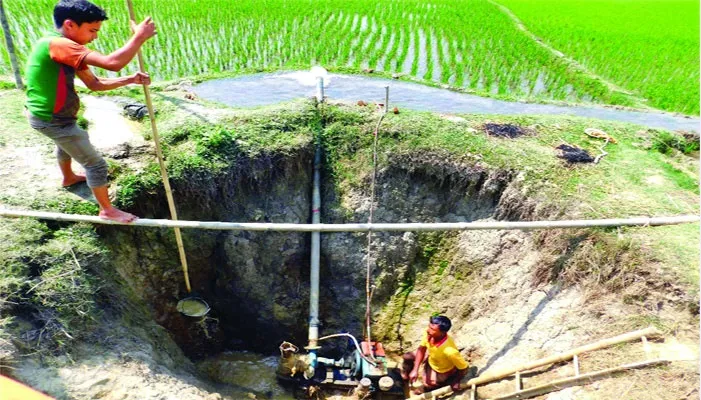 পানির স্তর নামছেই সেচে সংকট