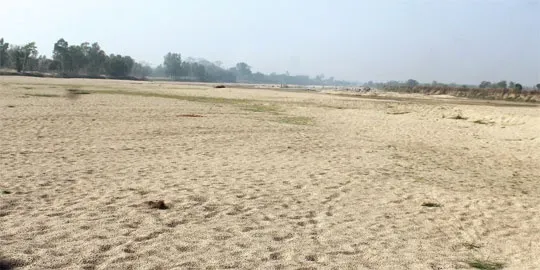 ভারতের বৈরী আচরণে তেঁতুলিয়ার মহানন্দা নদীর বেহাল দশা