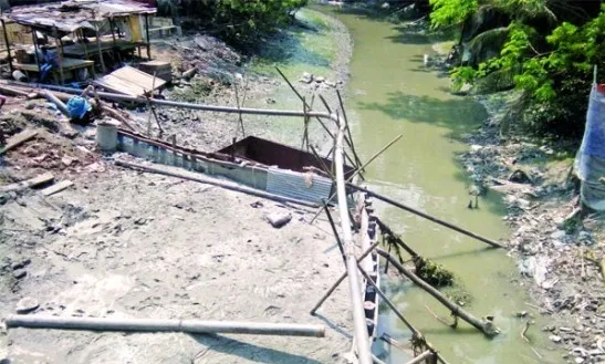 হত্যা করা হচ্ছে দক্ষিণাঞ্চলের নদ-নদী-খাল