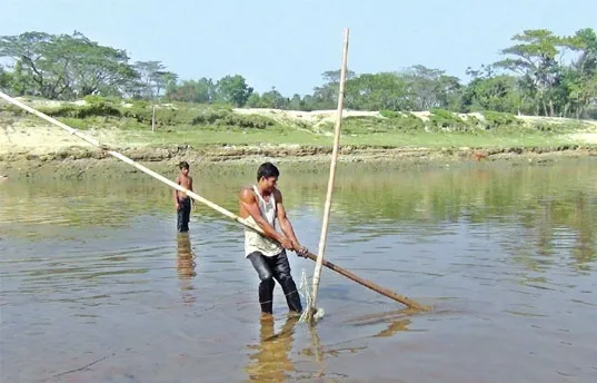 অস্তিত্ব সঙ্কটে মৌলভীবাজারের নদী ছড়া খাল
