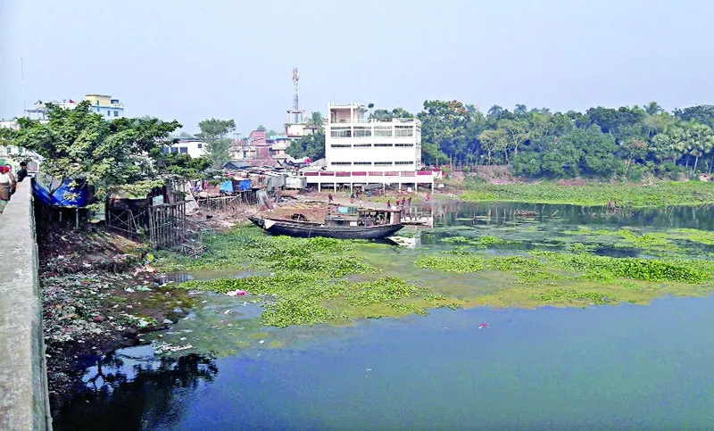 ২৩০ কিলোমিটারজুড়ে নবগঙ্গার দুঃখগাথা