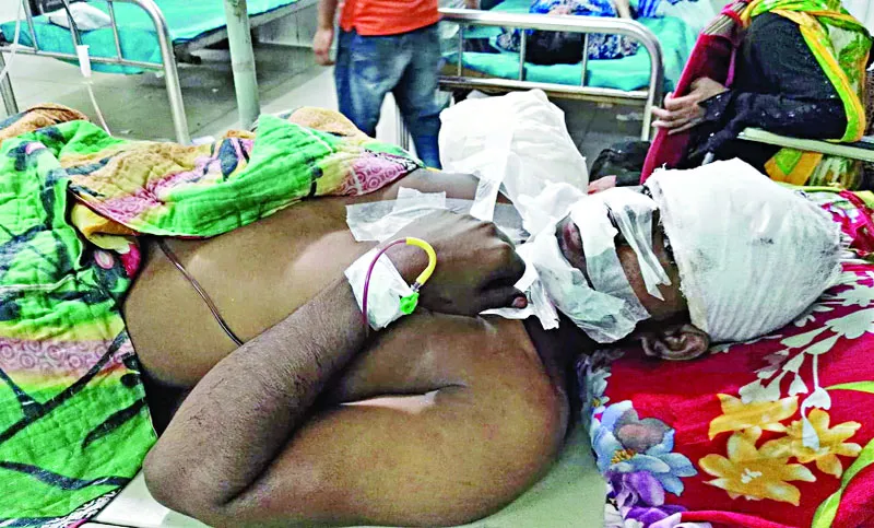 রাজীবের পর হাত হারালেন হৃদয়