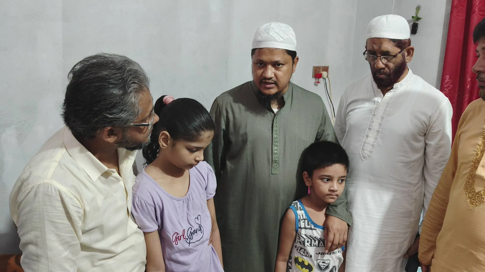 ইসলামী যুব আন্দোলনের নেতা নিহত বুলবুলের পরিবারের পাশে মেয়র প্রার্থী মাওলানা আবদুল জব্বার