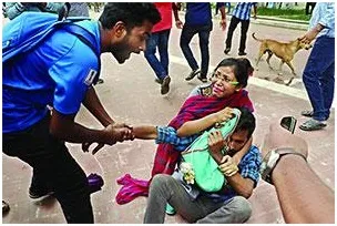 কোটা আন্দোলনকারীদের ফের পেটালো ছাত্রলীগ