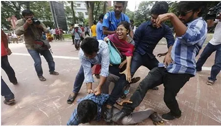 বিশ্ববিদ্যালয় ক্যাম্পাসে এমন পরিস্থিতি কাম্য নয়