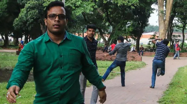 কোটা নিয়ে আন্দোলনকারীদের মারধর ছাত্রলীগের