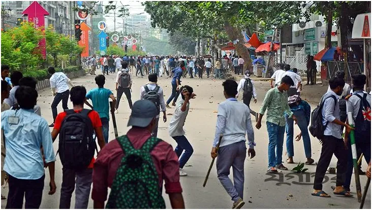 গুলি সংঘর্ষ টিয়ার শেল