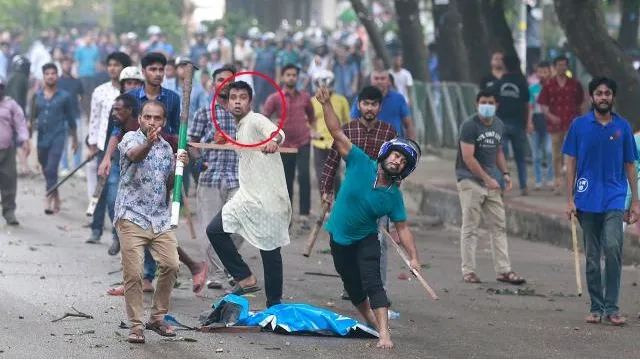 এক হামলাকারীর পরিচয় মিলেছে