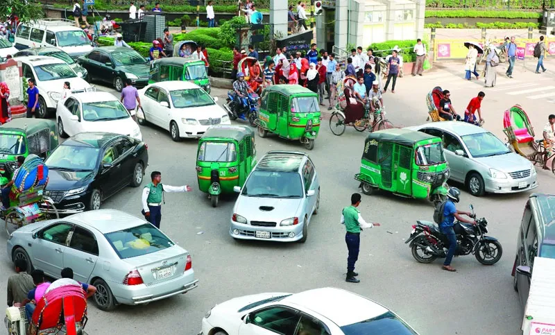 ট্রাফিক পুলিশের ১০ ব্যর্থতা