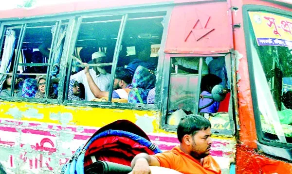 ট্রাফিক সপ্তাহের মধ্যেও রাস্তায় শৃঙ্খলা ফেরেনি