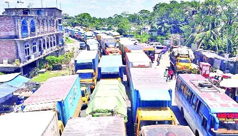 ঈদযাত্রার আগেই সড়ক মহাসড়কে অচলাবস্থা