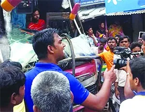 সড়কে মৃত্যুর মিছিল চলছেই