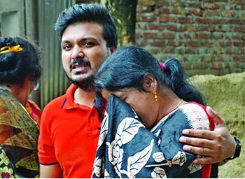 প্লিজ, মৃত্যুর এই কাফেলা থামান