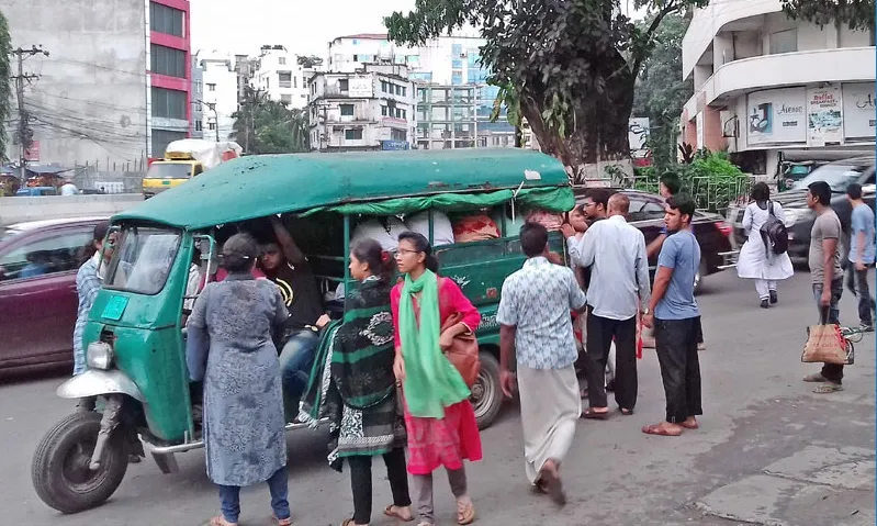 চট্টগ্রামে হঠাৎ উধাও গণপরিবহন