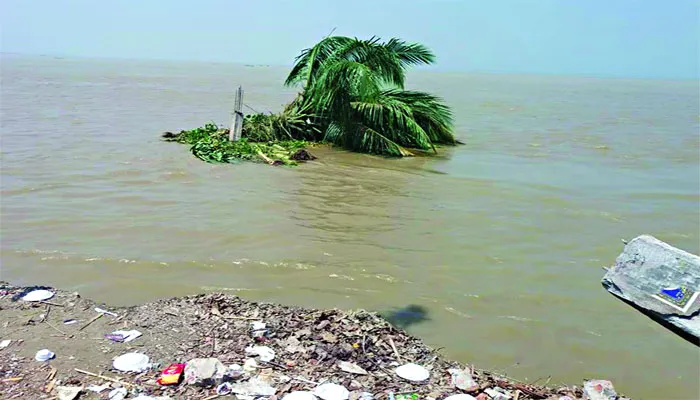 'থাহনের জাগা নাই, পড়ালেহা করব ক্যামনে'