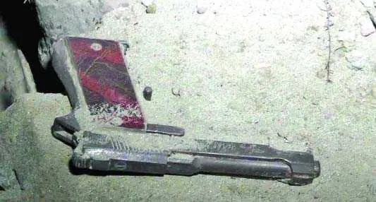 কাদেরের বাড়ি থেকে অবৈধ পিস্তল উদ্ধার