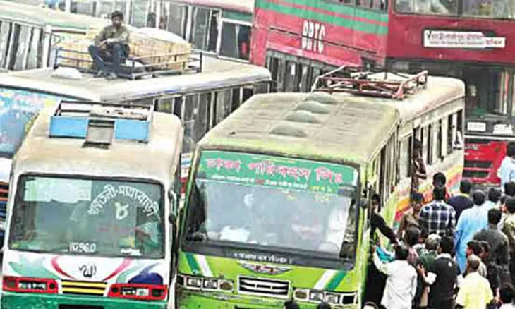 শৃঙ্খলা ফেরেনি সড়কে