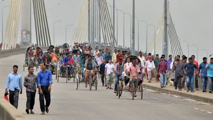চট্টগ্রাম বন্দরে পণ্য পরিবহনে অচলাবস্থা