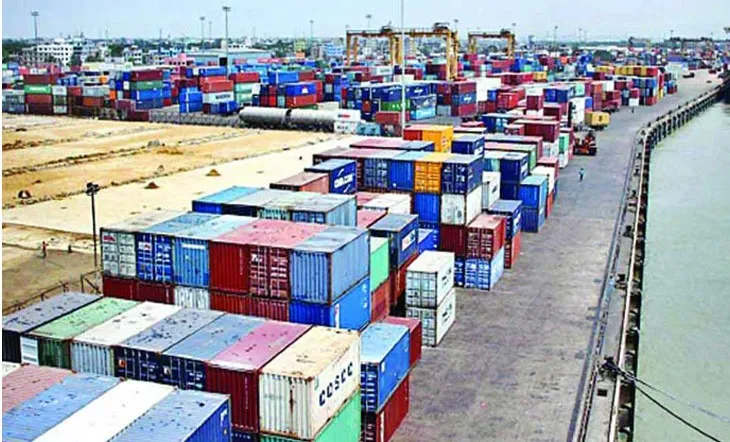 চট্টগ্রাম বন্দরে অচলাবস্থা, আমদানি-রপ্তানিকারকদের উদ্বেগ