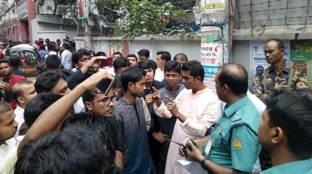 কোটা সংস্কার আন্দোলনকারীদের পুনর্মিলনীতে পুলিশের বাধা
