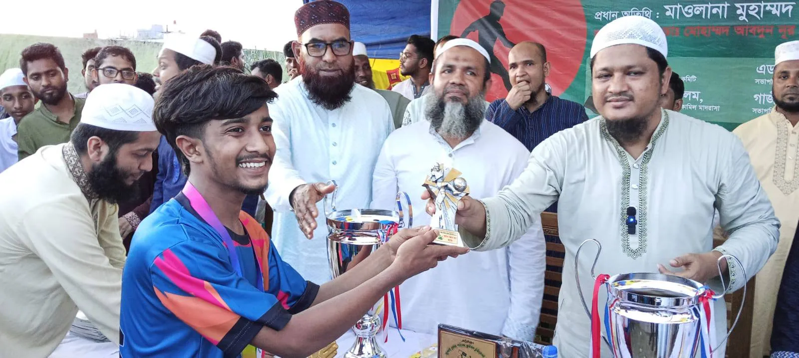 খেলাধুলা, শরীরচর্চা সুস্থ বিনোদনের মাধ্যমে ছাত্র ও যুব সমাজকে  আদর্শিক সমাজ গঠনে ভূমিকা রাখতে হবে