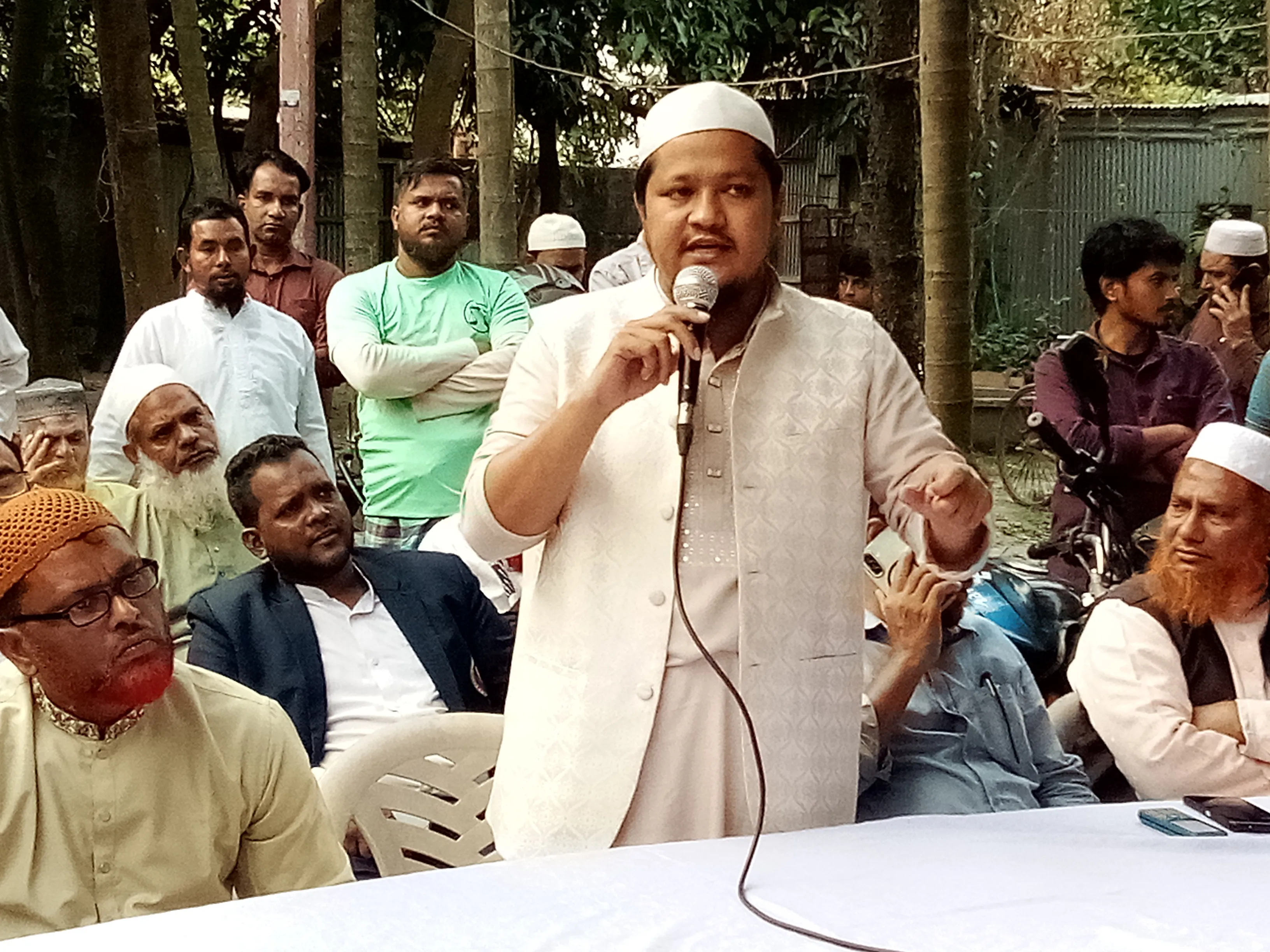 একটি মানবিক বাংলাদেশ গড়ার জন্য আমাদের ইসলামের পথে ফিরে আসার কোন বিকল্প নেই