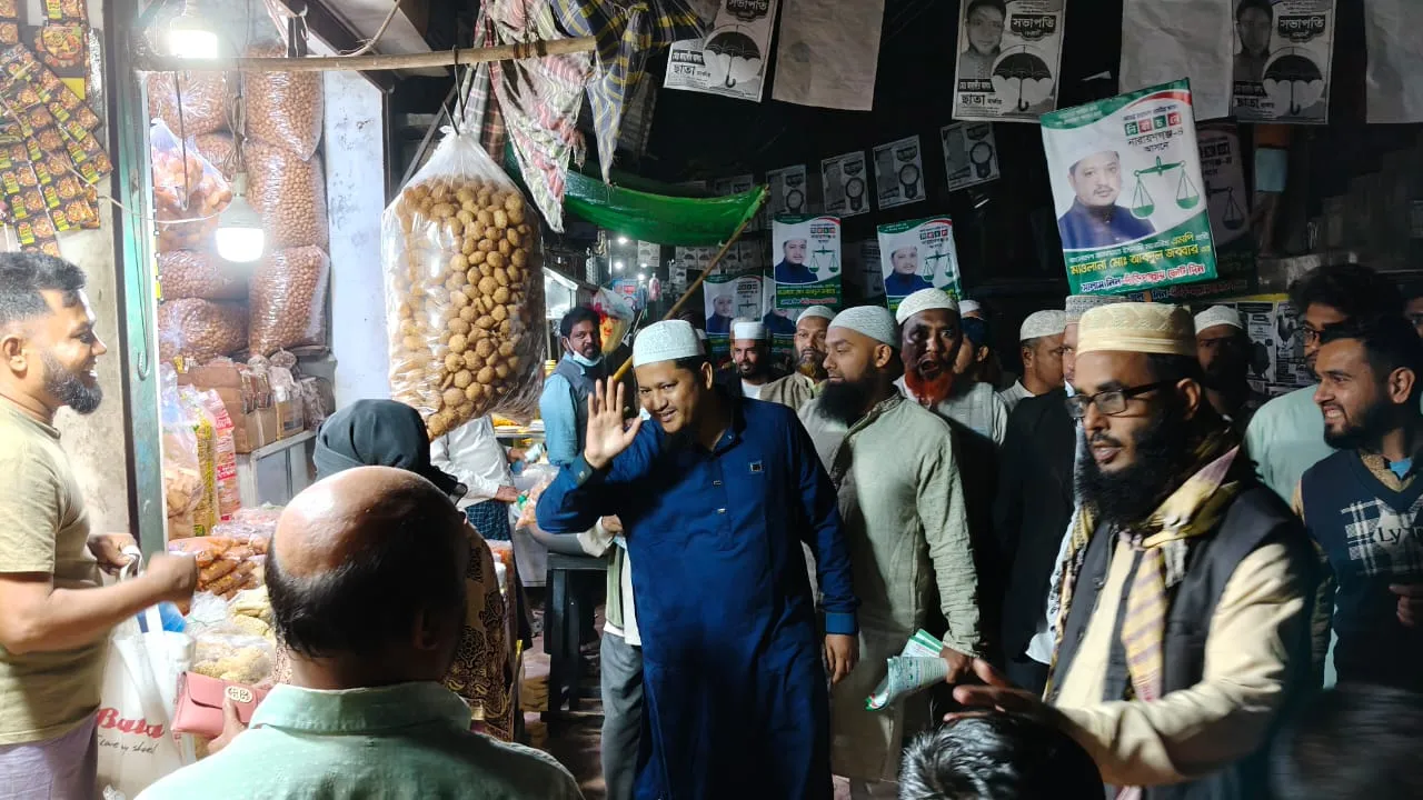 ফতুল্লা কুতুবপুর ৬ নং ওয়ার্ডে এমপি প্রার্থী মাওলানা আবদুল জব্বারের গণসংযোগ